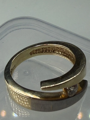 Vând inel aur cu diamant 