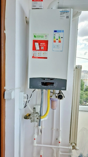 închiriez apartament 2 camere  - imagine 8