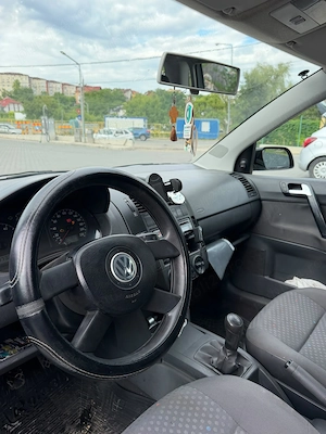 Vând VW Polo 1.2 2004 - imagine 6