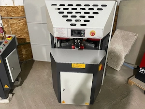 vând utilaje tâmplărie pvc și aluminiu 
