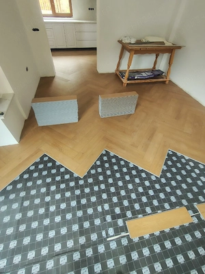 Execut Finisaje interioare și exterioare