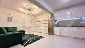 Apartament central, 3 camere, terasă 12mp, mobilat și utilat 