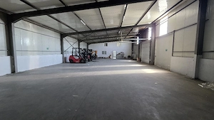 INCHIRIERE SPATIU Depozit ,birouri sau locuit DN 65 zona Auchan Bradu de la 150 MP +