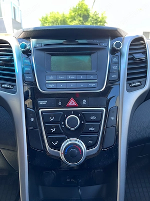 Hyundai i30 1.6 CRDI  - imagine 9
