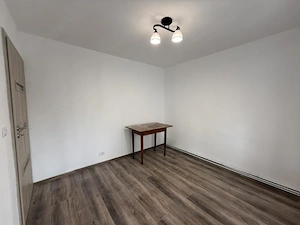 Apartament 3 camere, decomandat, etaj 1 - Lipovei - imagine 5