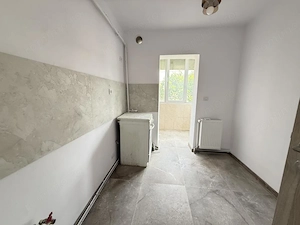Apartament 3 camere, decomandat, etaj 1 - Lipovei - imagine 7