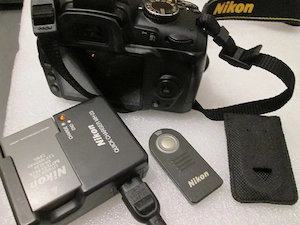 nikon d3000 + 18-55 si accesorii 