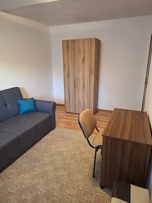 Închiriez garsoniera 220 euro 