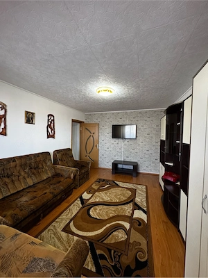 Apartament de vanzare 3 camere 2 bai cartier Tractorul 65.65 mp PROPRIETAR