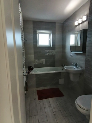 Inchiriez apartament cu 2 camere, dressing si parcare in Avantgarden 3-Bartolomeu - imagine 3