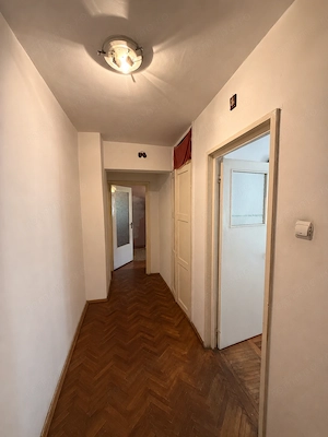 Apartament cu 2 camere - Parter - Decebal  - imagine 3