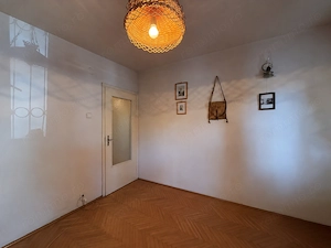 Apartament cu 2 camere - Parter - Decebal  - imagine 8
