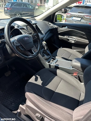 Ford Kuga cumpata de noua din reprezentanta  - imagine 8