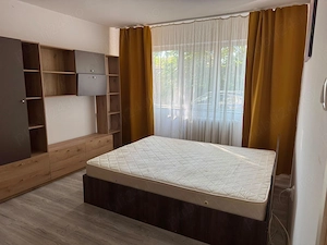 Închiriez apartament o cameră  - imagine 5