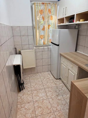 Închiriez apartament o cameră  - imagine 6