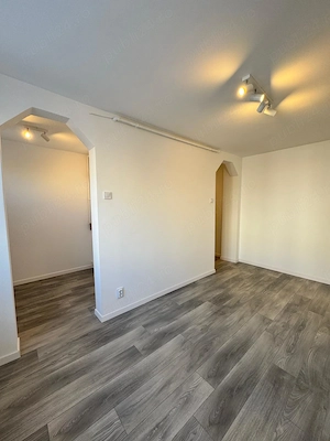 Apartament 2 camere complet renovat | 32 mp | Etaj 1 | Centrală proprie (2025) - imagine 3