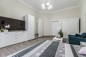 Rezervat Apartament ultracentral cu 4 camere decomandat - imagine 5