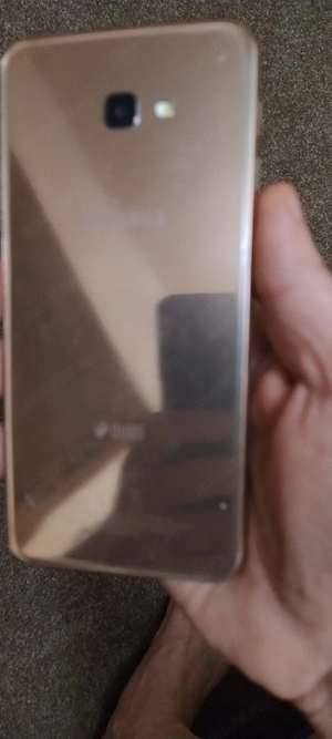 Samnsung j 4 +