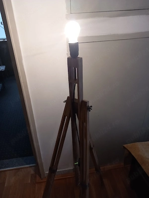 Lampă de podea reglabilă