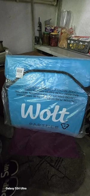 Geanta Wolt noua sigilata 