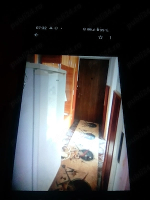vînd apartament cu doua camere semidecomandat etaj doi zona stadion D5 - imagine 3