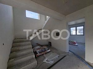 Casa individuala de vanzare 4 camere 300 mp teren Exterior Sibiu - imagine 18