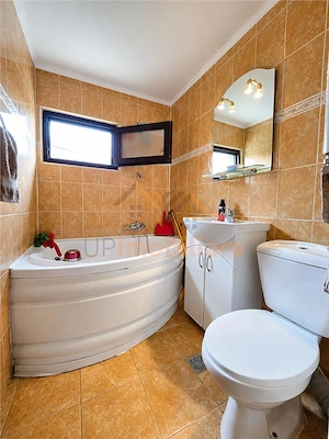 APARTAMENT 2 CAMERE | TIP C | STR.ITALIANA | ROGERIUS | ORADEA - imagine 8