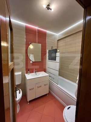 Apartament 2 camere, decomandat, zona FSEGA, bloc cu lift - imagine 7