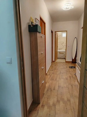 cv 29 Al.Aurora , apartament 3 camere decomandat  - imagine 8