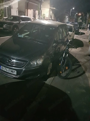 Proprietar vând Opel zafira B - imagine 4