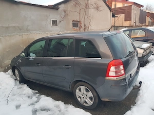 Proprietar vând Opel zafira B