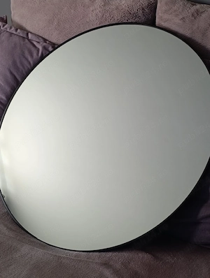 Oglindă rotundă cu ramă metalică neagră   design modern