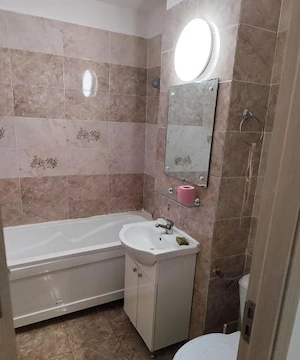Apartament 2 camere decomandate zona KM 5 - imagine 2