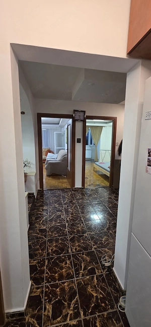 Inchiriez  apartament 4 camere - imagine 6