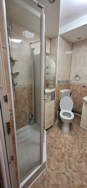 Inchiriez  apartament 4 camere - imagine 8
