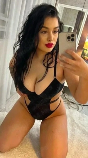 Detin piersing in zona intimă fac confirmare mesaj pe WhatsApp 