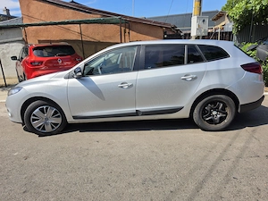 Renault megane 2011 - imagine 5