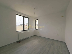 Casa - 444mp teren - 4 camere- camera tehnica- cartierul nou -154.990 euro - imagine 2