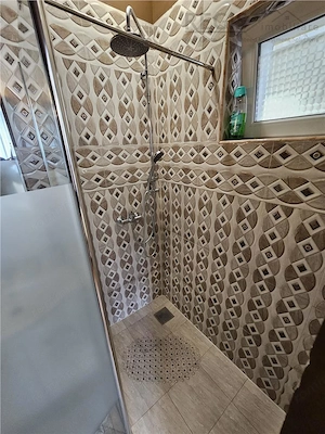 Investitie la cheie in zona centrala! 2 apartamente la casa, transformate in 3 unitati independente  - imagine 19