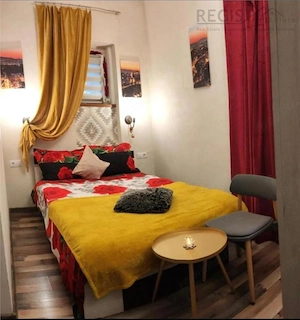 Investitie la cheie in zona centrala! 2 apartamente la casa, transformate in 3 unitati independente  - imagine 9