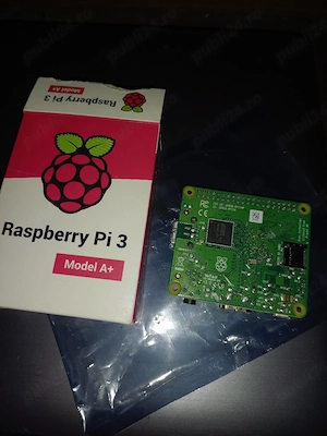 Vând Raspberry pi3 model a+