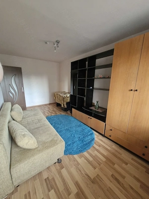 Inchiriez Garsoniera CF 1 ET 3 ZONA 300 Promenada Muresului