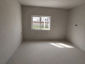 Duplex despartit prin baie - canalizare - mansardabil - imagine 5