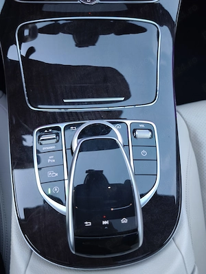 Mercedes e 300 Benzina w213 4 Matic - imagine 9