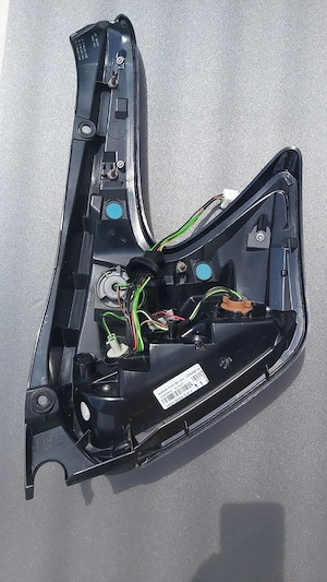 Lampa stop stanga Nissan Juke F15 - imagine 5