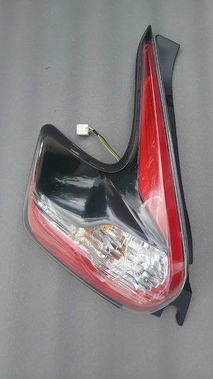 Lampa stop stanga Nissan Juke F15 - imagine 4