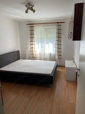 Apartament 3 camere, loc de parcare, zona Manastur