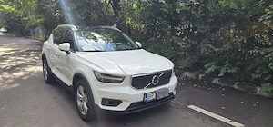 Vand Volvo XC 40 pentru iubitorii de o astfel de masina - imagine 3