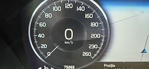 Vand Volvo XC 40 pentru iubitorii de o astfel de masina - imagine 5