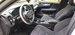 Vand Volvo XC 40 pentru iubitorii de o astfel de masina